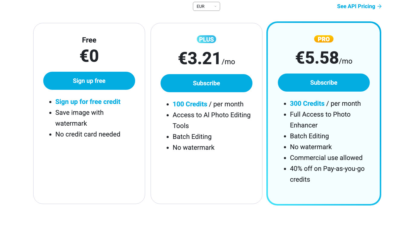 Screenshot of the YouCam pricing page: Free plan at 0 euro with save image with watermark