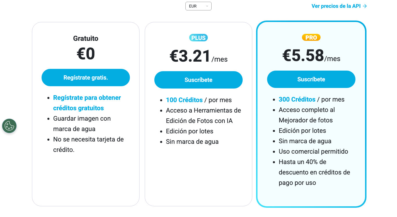 Captura de la página de precios de YouCam: plan Gratuito a 0 euros con guardado de la imagen con marca de agua